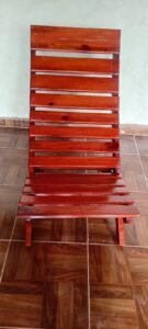 Silla Camastro Plegable de Madera Maciza Barnizada Color Caoba