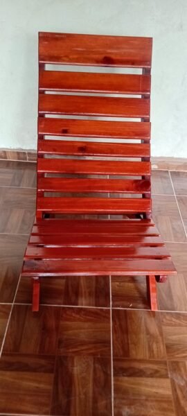 Silla Camastro Plegable de Madera Maciza Barnizada Color Caoba
